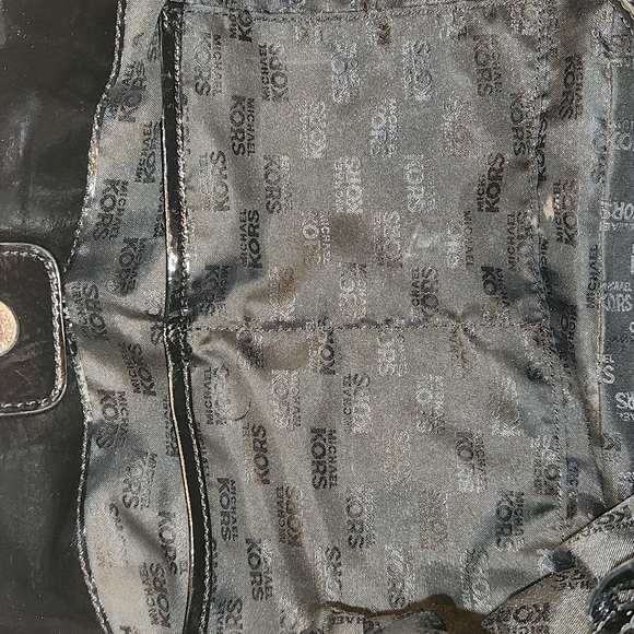MICHAEL KORS BLACK PATENT LEATHER - Picture 14 of 16